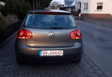 VW Golf 94.100 km 4.800 &euro; Flörsheim 65439