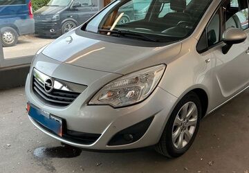 Opel Meriva 87.200 km 4.990 &euro; Frankfurt am Main 65933