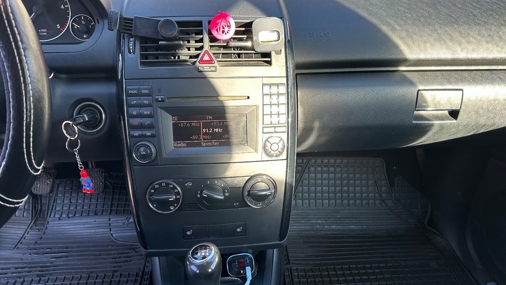 Mercedes-Benz A 180 197.262 km 2.700 &euro; Dietzenbach 63128