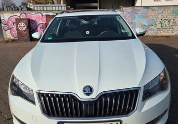 Skoda Superb 203.000 km 13.800 &euro; Bad Homburg 61352