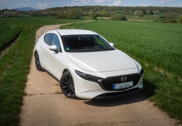 Mazda 3 60.000 km 22.350 &euro; Bad Homburg 61352