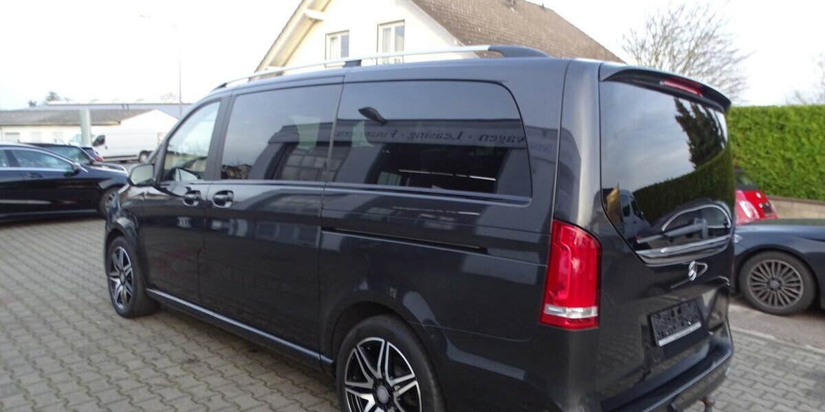 Mercedes-Benz V 300 d 4M lang AVANTGARDE EDITION AMG Line, Stand 61.360 km 59.890 &euro; Rodgau 63110