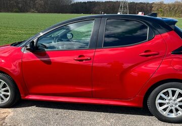 Toyota Yaris 26.806 km 19.200 &euro; Dietzenbach 63128