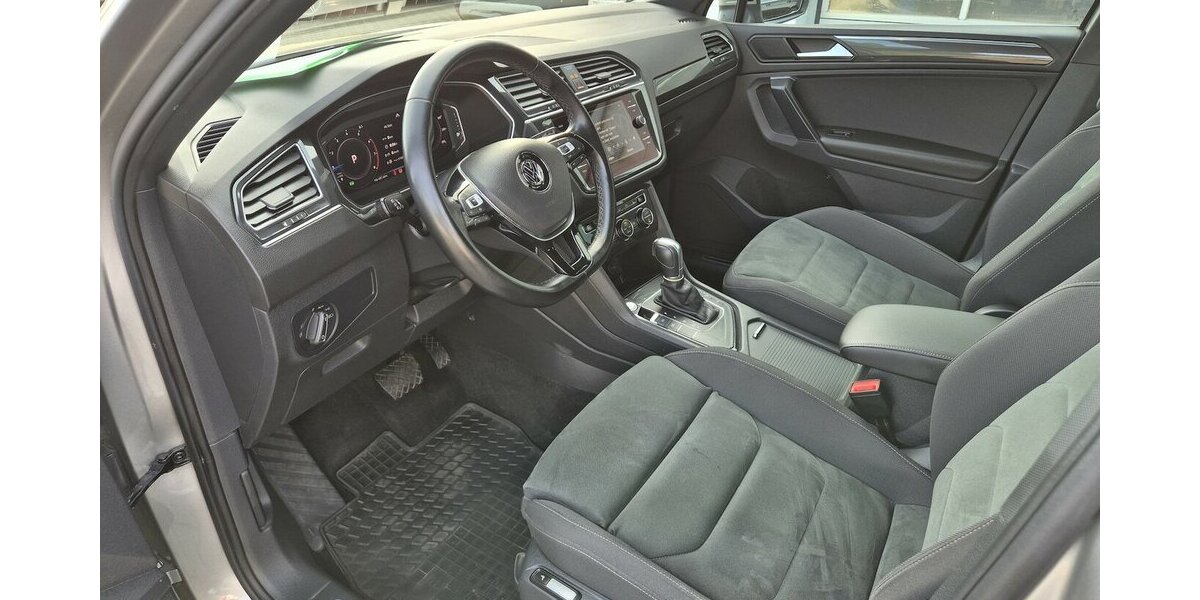 VW Tiguan Highline R-Line DSG, Navigation, LED-Schein 61.222 km 22.790 &euro; Rodgau 63110