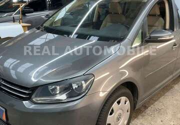 VW Touran 215.000 km 6.999 &euro; Frankfurt 65933
