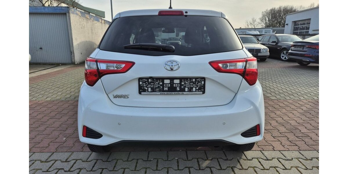 Toyota Yaris 1,5 Team D, Klima, PDC, Sitzheizung 98.400 km 10.690 &euro; Rodgau 63110