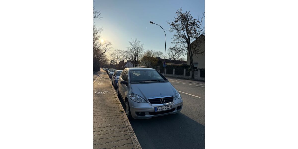 Mercedes-Benz A 180 60.000 km 5.000 &euro; Frankfurt am Main 60433
