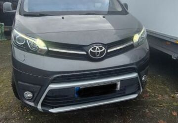 Toyota Proace (Verso) 203.200 km 13.950 &euro; Frankfurt 60325