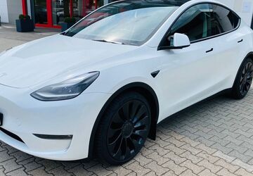 Tesla Model Y 19.273 km 59.890 &euro; Friedrichsdorf 61381