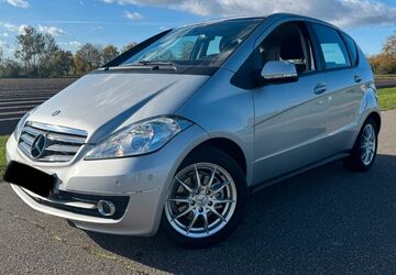 Mercedes-Benz A 180 69.000 km 7.490 &euro; Frankfurt 65929