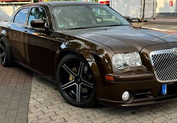 Chrysler 300C 257.410 km 13.999 &euro; Steinbach 61449