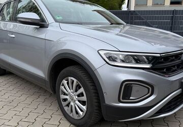VW T-Roc 71.084 km 18.900 &euro; Frankfurt am Main / Bergen-Enkheim 60388