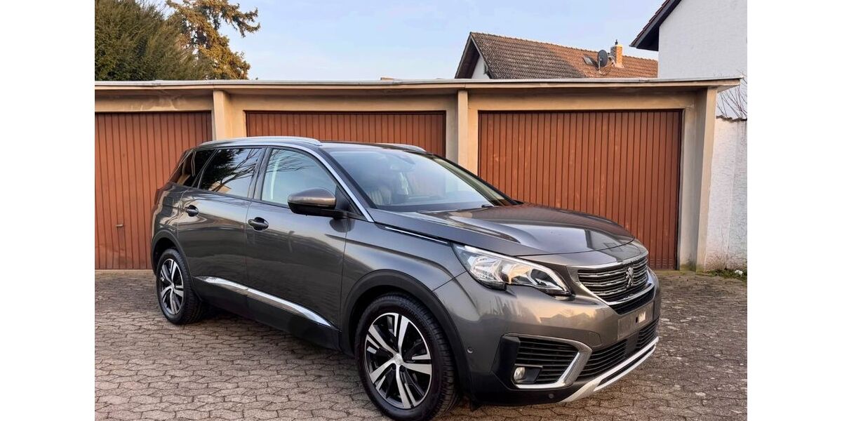 Peugeot 5008 140.000 km 13.999 &euro; Rüsselsheim 65428