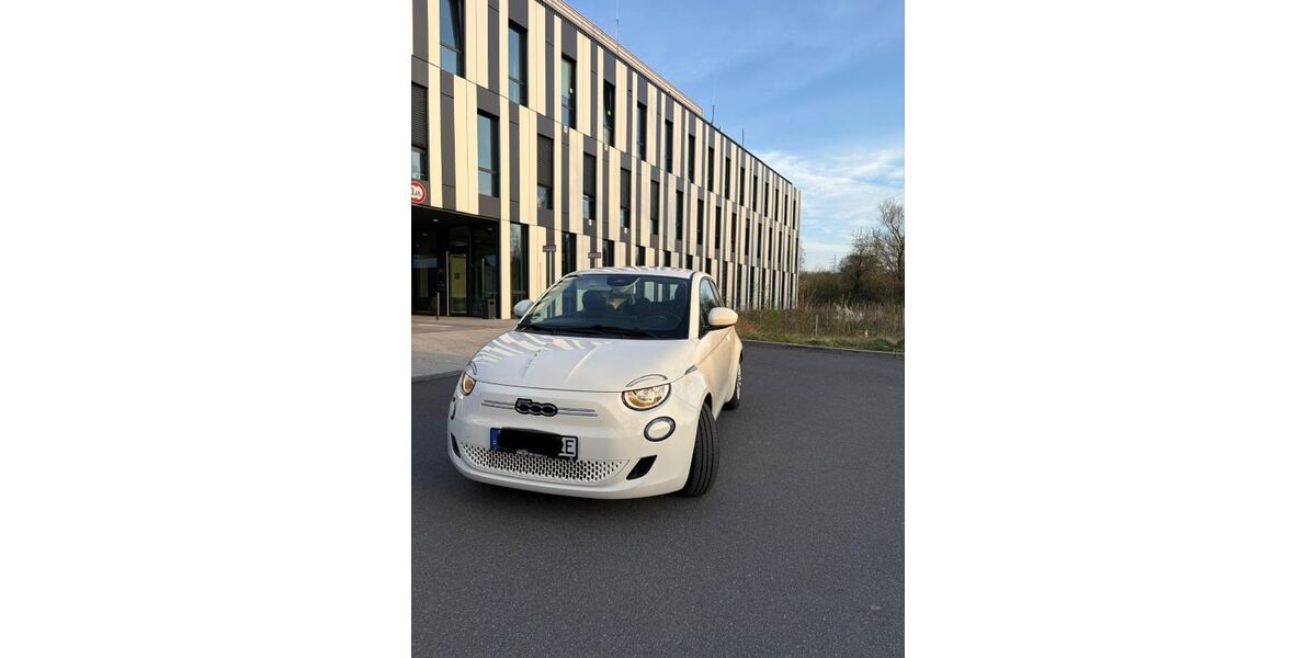 Fiat 500e 24.000 km 14.800 &euro; Offenbach am Main 63067
