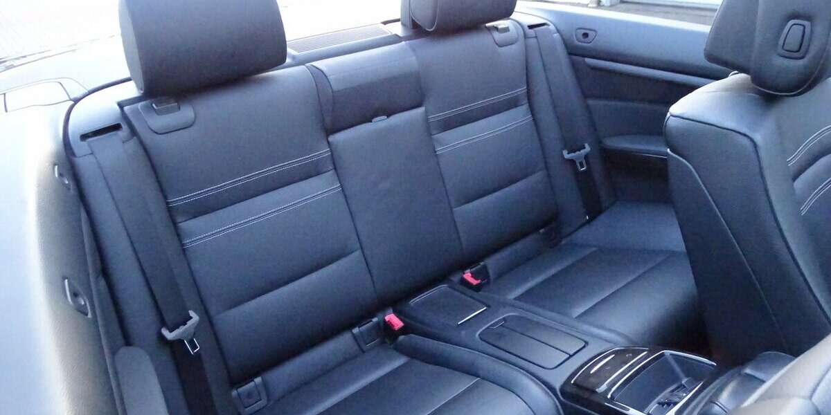 BMW 325d Cabrio Automatik, Navi, Leder, Sitzheizung 205.847 km 12.890 &euro; Rodgau 63110