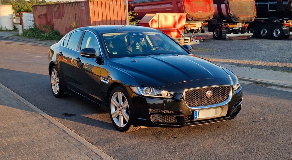 Jaguar XE 106.500 km 14.600 &euro; Limeshain 63694