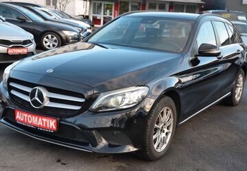 Mercedes-Benz C 200 305.000 km 9.900 &euro; Frankfurt am Main 60388