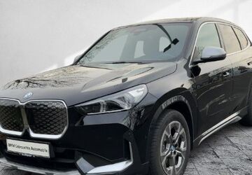 BMW iX1 31.565 km 35.988 &euro; Frankfurt 60314