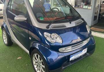 Smart forTwo 72.751 km 2.799 &euro; Frankfurt Main 60386