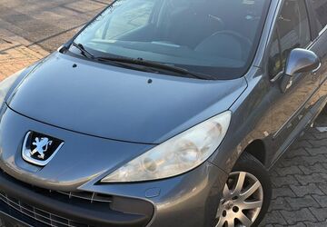 Peugeot 207 208.000 km 1.999 &euro; Frankfurt am Main 65933