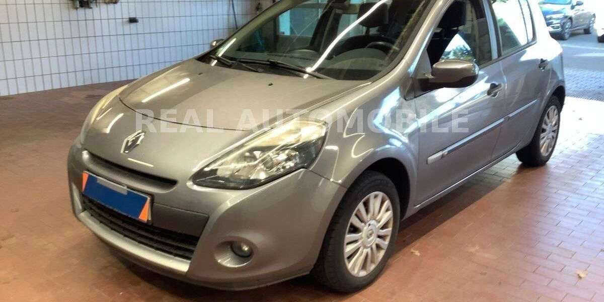 Renault Clio 97.000 km 4.900 &euro; Frankfurt 65933