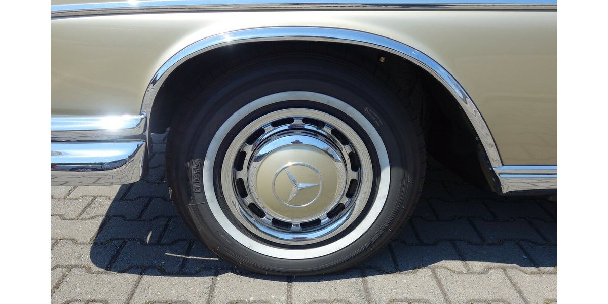 Mercedes-Benz 300 SE Cabriolet Top Original mit 58000 Km 58.000 km 179.000 &euro; Rodgau 63110