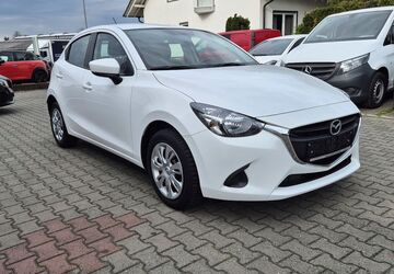 Mazda 2 67.000 km 9.490 &euro; Rodgau 63110