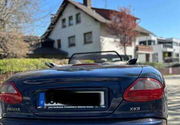Jaguar XK8 142.000 km 9.800 &euro; Offenbach 63069