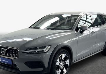 Volvo V60 Cross Country 17.018 km 37.400 &euro; Frankfurt am Main 60486