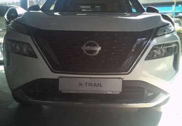Nissan X-Trail 2.500 km 46.990 &euro; Frankfurt 60486