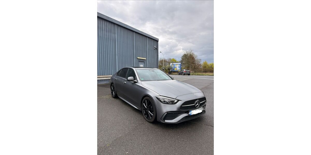 Mercedes-Benz 300 107.852 km 35.000 &euro; Frankfurt am Main 60486