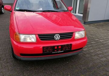 VW Polo 94.000 km 2.450 &euro; friedrichsdorf 61381