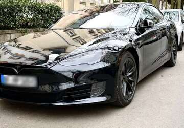 Tesla Model S 212.000 km 19.500 &euro; Offenbach am Main 63067