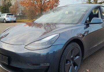 Tesla Model 3 62.902 km 28.846 &euro; Eschborn 65760