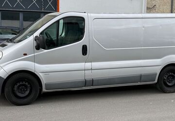 Opel Vivaro 200.000 km 8.499 &euro; Frankfurt am Main 60314