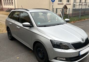 Skoda Fabia 127.856 km 8.800 &euro; Rüsselsheim 65428
