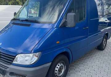 Mercedes-Benz Sprinter 160.000 km 6.800 &euro; Usingen Gewerbegebiet 61250