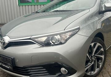 Toyota Auris 89.500 km 9.990 &euro; Hasselroth 63594