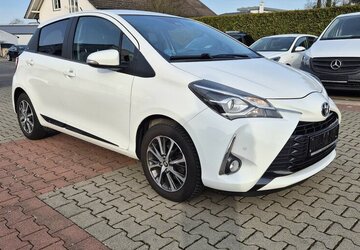 Toyota Yaris 1,5 Team D, Klima, PDC, Sitzheizung 98.400 km 10.690 &euro; Rodgau 63110