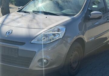 Renault Clio 149.000 km 2.390 &euro; Rüsselsheim 65428