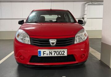 Dacia Sandero 69.000 km 4.000 &euro; Frankfurt 65931