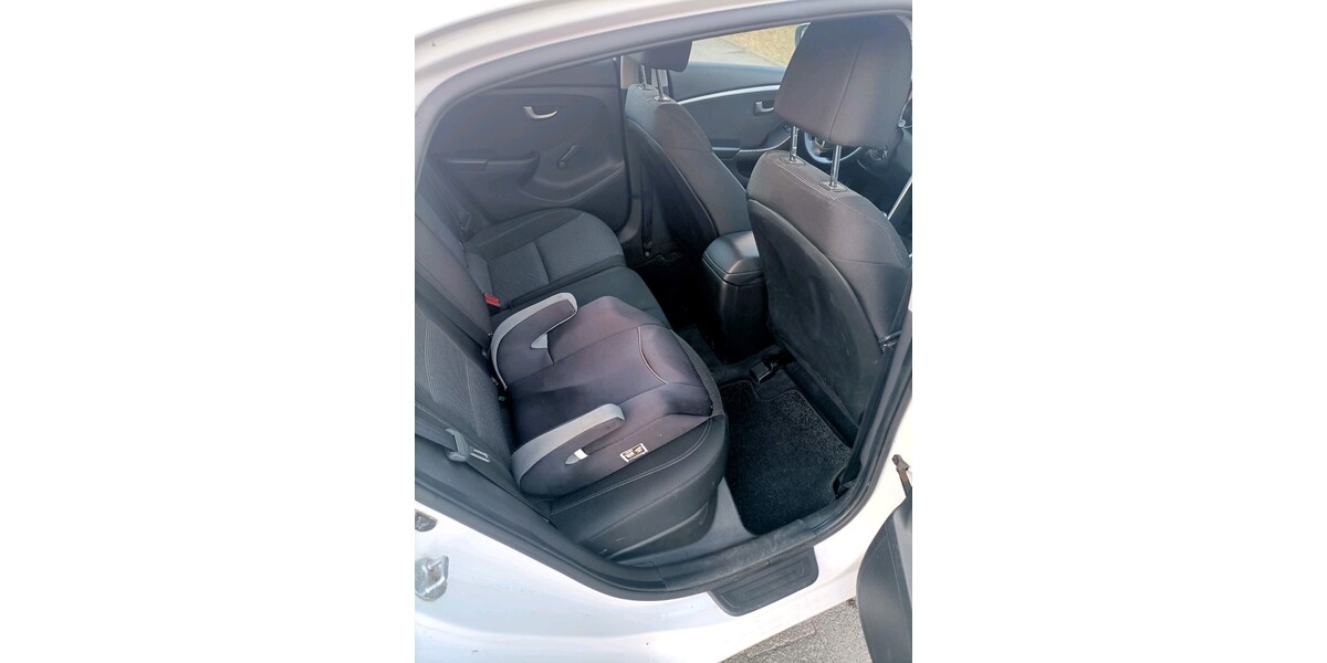 Hyundai i30 81.000 km 6.800 &euro; Griesheim 64347