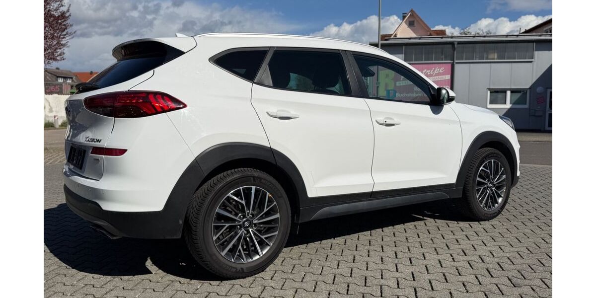 Hyundai TUCSON 245.865 km 10.899 &euro; Hanau 63452