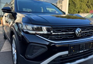 VW T-Cross 3.985 km 26.450 &euro; Frankfurt am Main 65936