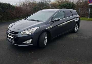 Hyundai i40 124.000 km 5.300 &euro; Offenbach am Main 63073
