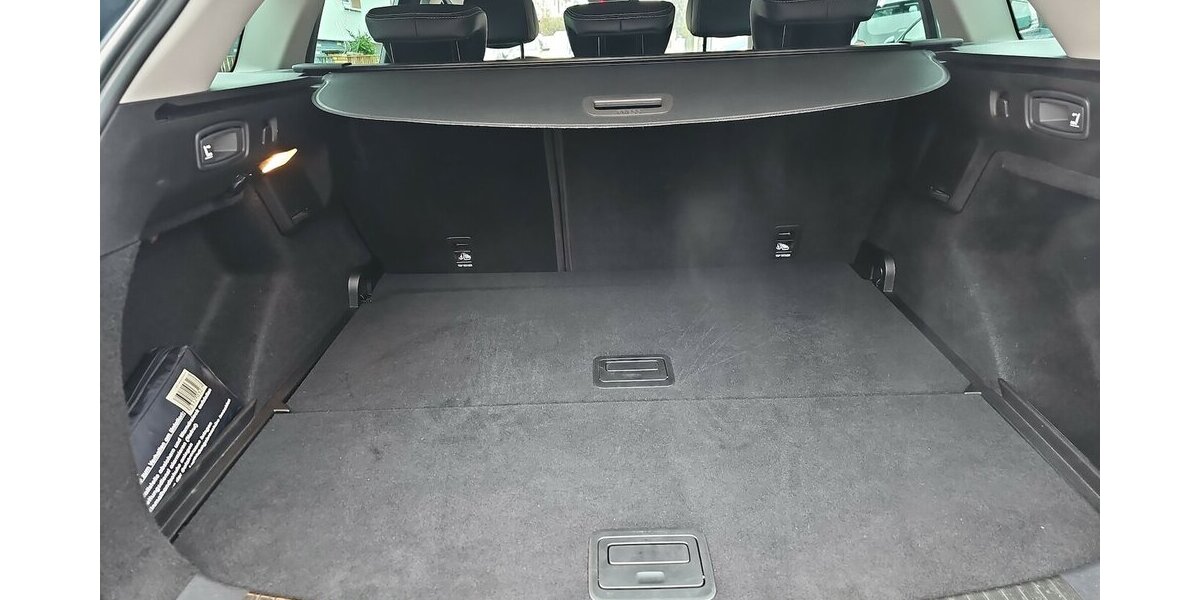 Renault Megane Intens Head-up Display, Kamera, 18.263 km 18.970 &euro; Schwalbach/Taunus 65824