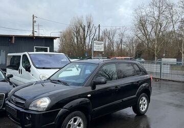 Hyundai TUCSON 170.000 km 3.999 &euro; Frankfurt am Main 60486