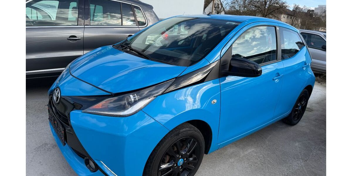 Toyota Aygo (X) 136.977 km 6.599 &euro; NEU ISENBURG 63263