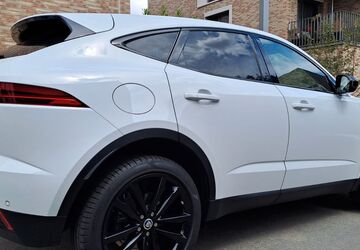 Jaguar E-Pace 99.950 km 18.895 &euro; Frankfurt am Main 60438