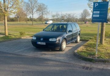 VW Golf 395.094 km 1.350 &euro; Morfelden 64546